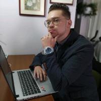 Estudiante Curso de Inglés Básico
